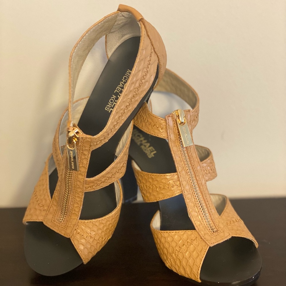 Michael Kors tan leather heels